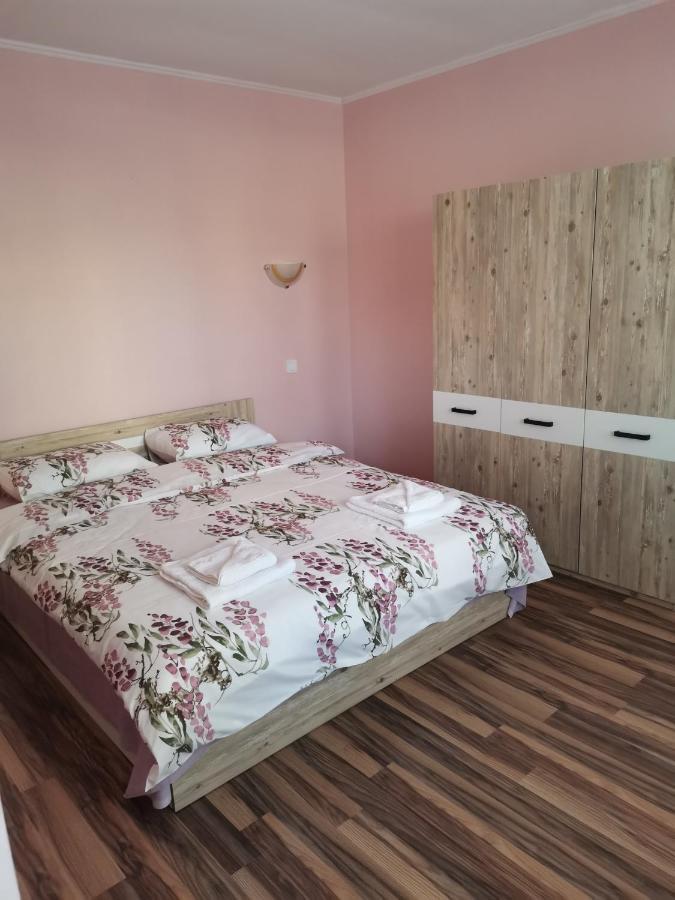 Guest Rooms Mihaylovi 파벨 반야 외부 사진